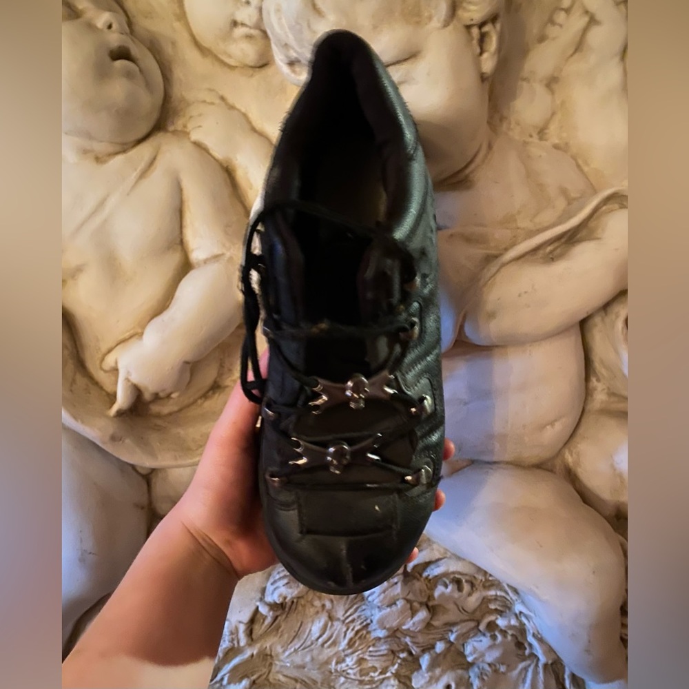 Women’s Size 8/ Men Size 6 “SkullCrusher” Shoes